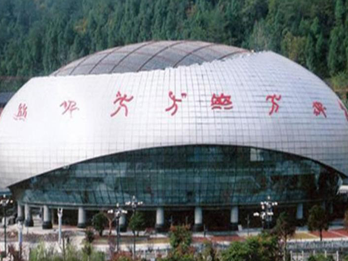 中山体育中心球形网架加工安装
